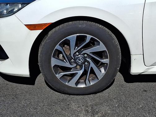 White 2018 Honda Civic EX