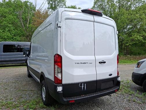 2025 Ford Transit-250 148 WB Medium Roof Cargo