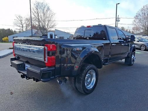 Agate Black Metallic 2026 Ford F-450 Platinum