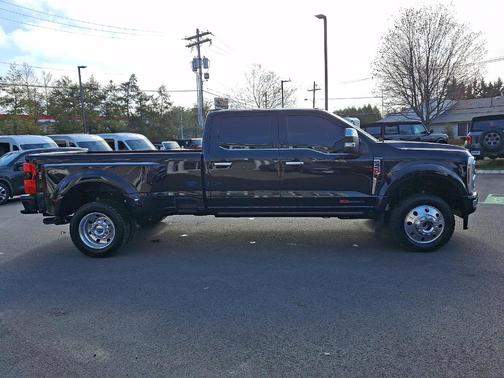 Agate Black Metallic 2026 Ford F-450 Platinum