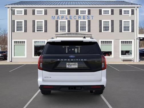 Star White 2026 Ford Expedition Active