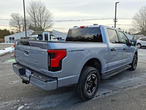 2022 Ford F-150 Lightning XLT