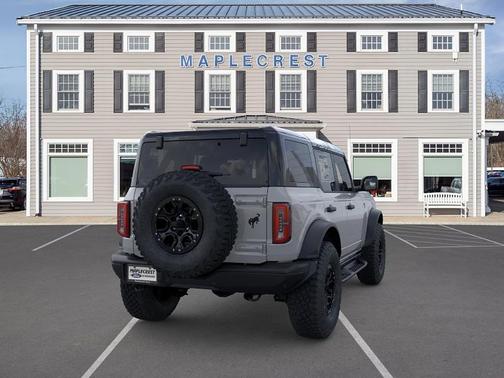 Avalanche Gray 2026 Ford Bronco Badlands