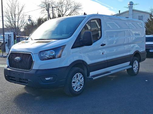 2024 Ford Transit-250 