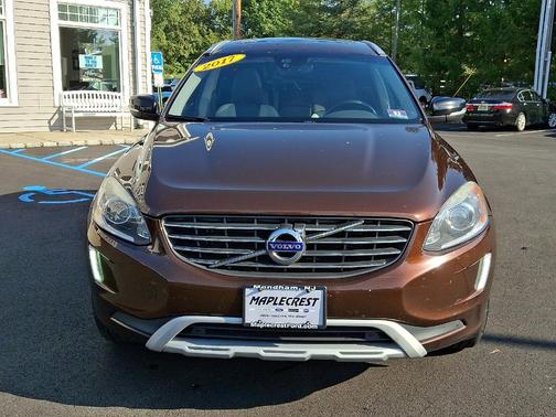 2017 Volvo XC60 T6 Dynamic