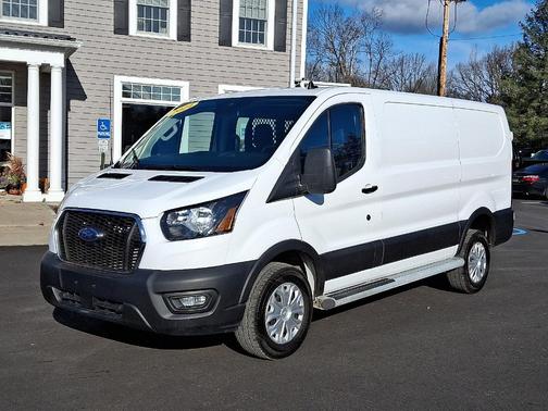 2024 Ford Transit-250 