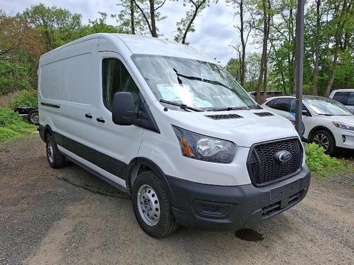 2025 Ford Transit-250 148 WB Medium Roof Cargo