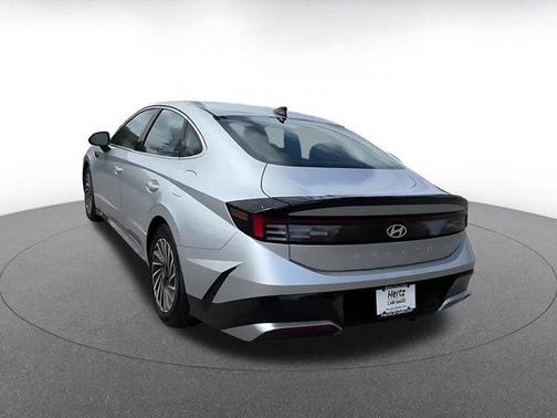 2025 Hyundai SONATA Hybrid SE