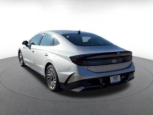 2025 Hyundai SONATA Hybrid SE