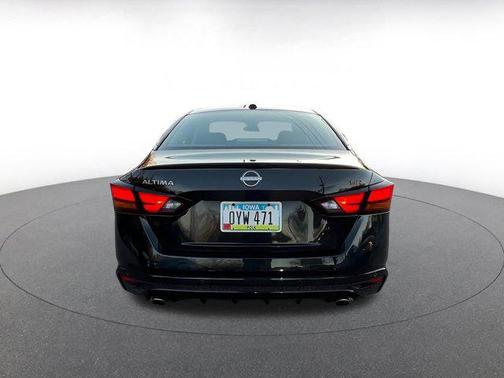 2025 Nissan Altima SR FWD