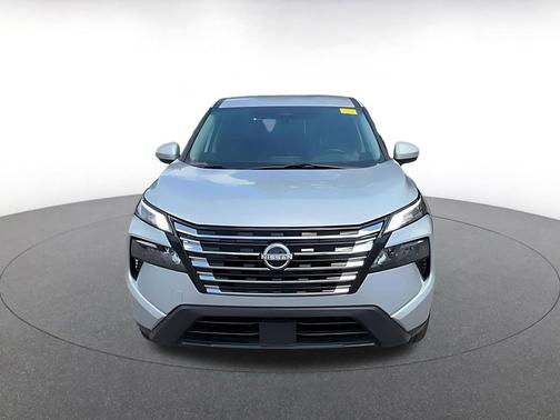 Brilliant Silver Metallic 2025 Nissan Rogue SV