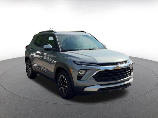 Sterling Gray Metallic 2025 Chevrolet Trailblazer LT