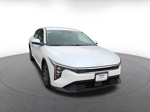Snow White Pearl 2025 Kia K4 LXS