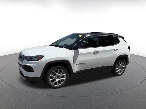 Bright White Clearcoat 2025 Jeep Compass Limited
