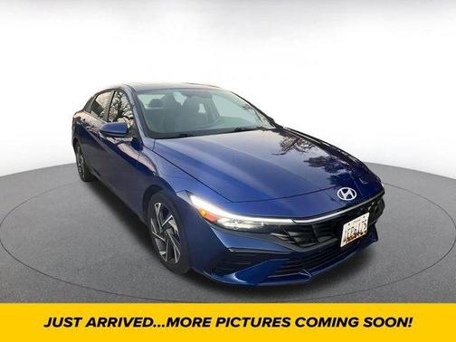 2025 Hyundai ELANTRA SEL