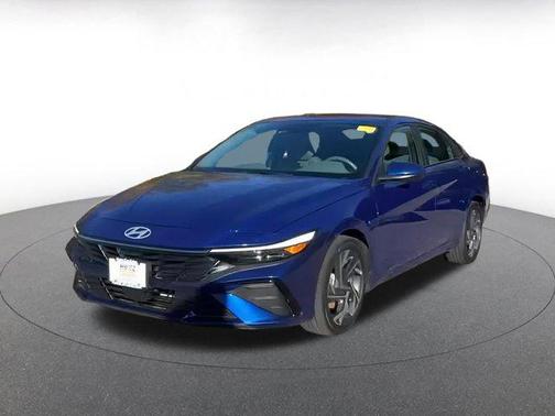 2025 Hyundai ELANTRA SEL