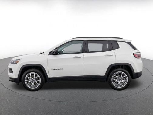 Bright White Clearcoat 2025 Jeep Compass Limited