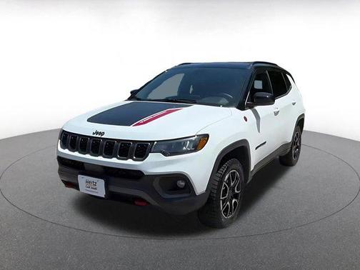 Bright White Clearcoat 2025 Jeep Compass Trailhawk