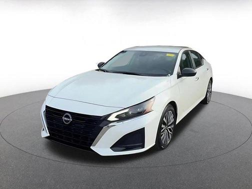 2025 Nissan Altima SV FWD