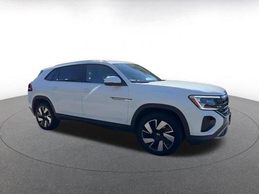 2025 Volkswagen Atlas Cross Sport 2.0T SE w/Technology 4MOTION