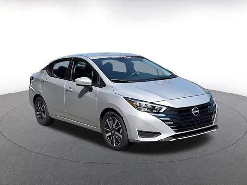 Brilliant Silver Metallic 2025 Nissan Versa 1.6 SV