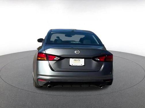 2025 Nissan Altima SR FWD