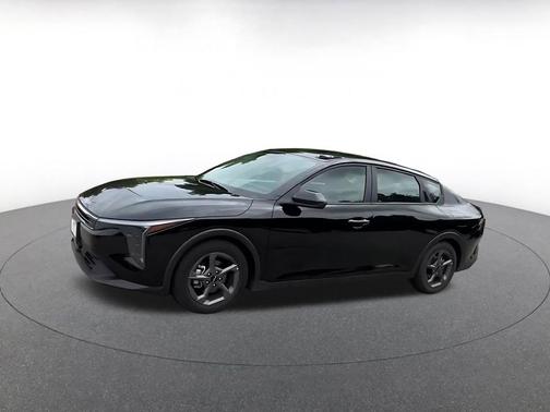 Aurora Black Pearl 2025 Kia K4 LXS