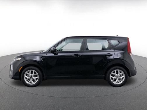 Fusion Black 2025 Kia Soul LX