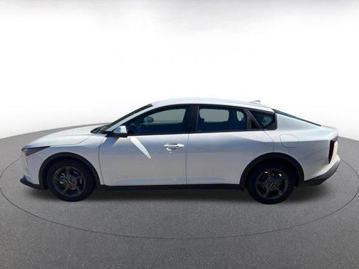 Snow White Pearl 2025 Kia K4 LXS