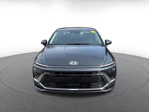 2025 Hyundai SONATA Hybrid SE