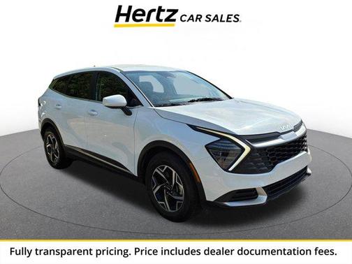 Snow White Pearl 2025 Kia Sportage LX
