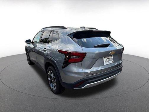 Sterling Gray Metallic 2025 Chevrolet Trax LT