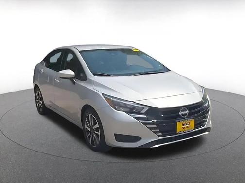 Brilliant Silver Metallic 2025 Nissan Versa 1.6 SV