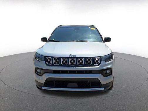 Silver Zynith Metallic Clearcoat 2025 Jeep Compass Limited