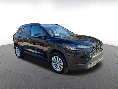 2025 Toyota Corolla Cross LE