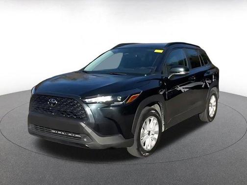 2025 Toyota Corolla Cross LE