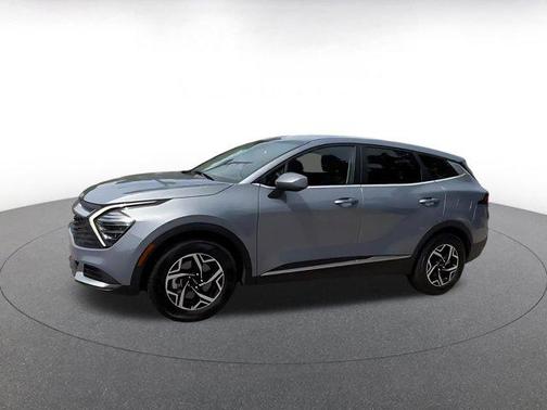 Everlasting Silver 2025 Kia Sportage LX