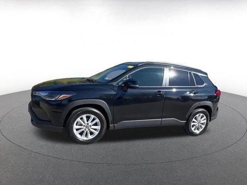 2025 Toyota Corolla Cross LE