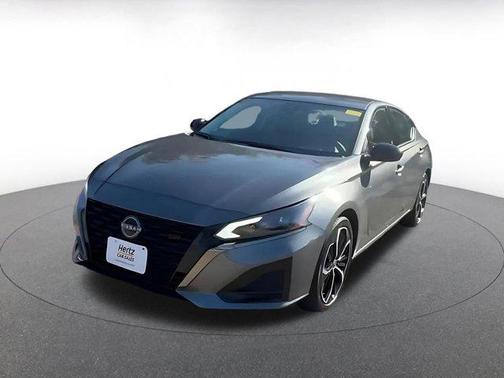 2025 Nissan Altima SR FWD