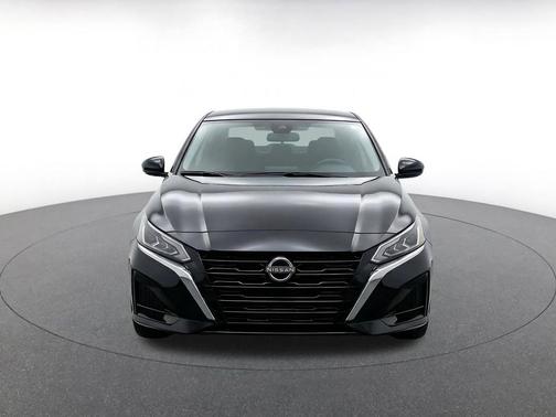 Super Black 2025 Nissan Altima SV FWD