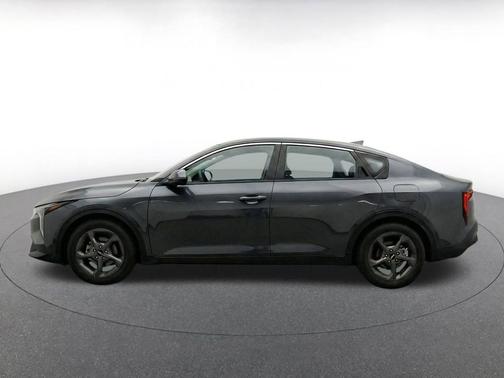 Interstellar Gray 2025 Kia K4 LXS