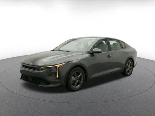 Interstellar Gray 2025 Kia K4 LXS