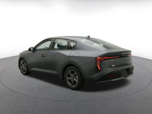 Interstellar Gray 2025 Kia K4 LXS