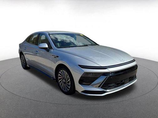 2025 Hyundai SONATA Hybrid SE