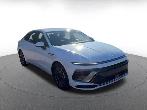 2025 Hyundai SONATA Hybrid SE