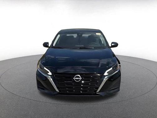 Super Black 2025 Nissan Altima SV FWD