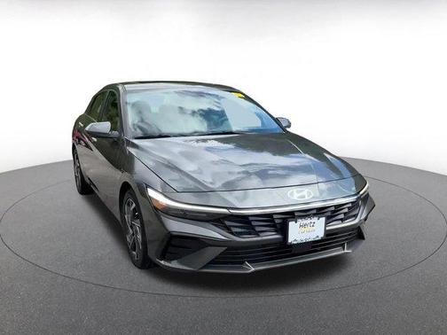 2025 Hyundai ELANTRA SEL