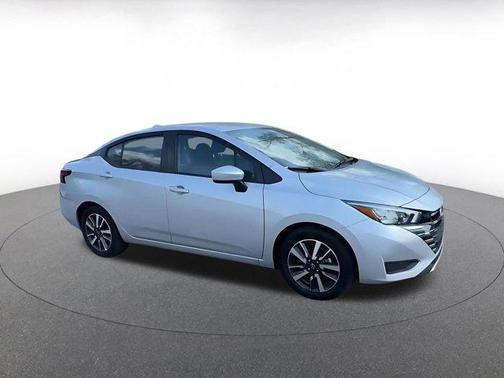 Brilliant Silver Metallic 2025 Nissan Versa 1.6 SV