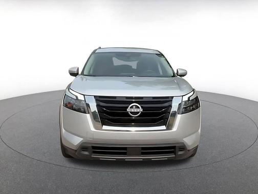 Brilliant Silver Metallic 2025 Nissan Pathfinder SV FWD