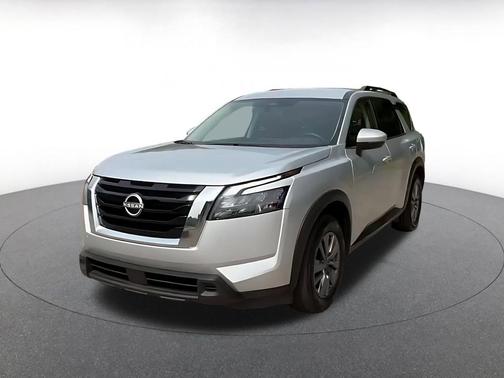 Brilliant Silver Metallic 2025 Nissan Pathfinder SV FWD
